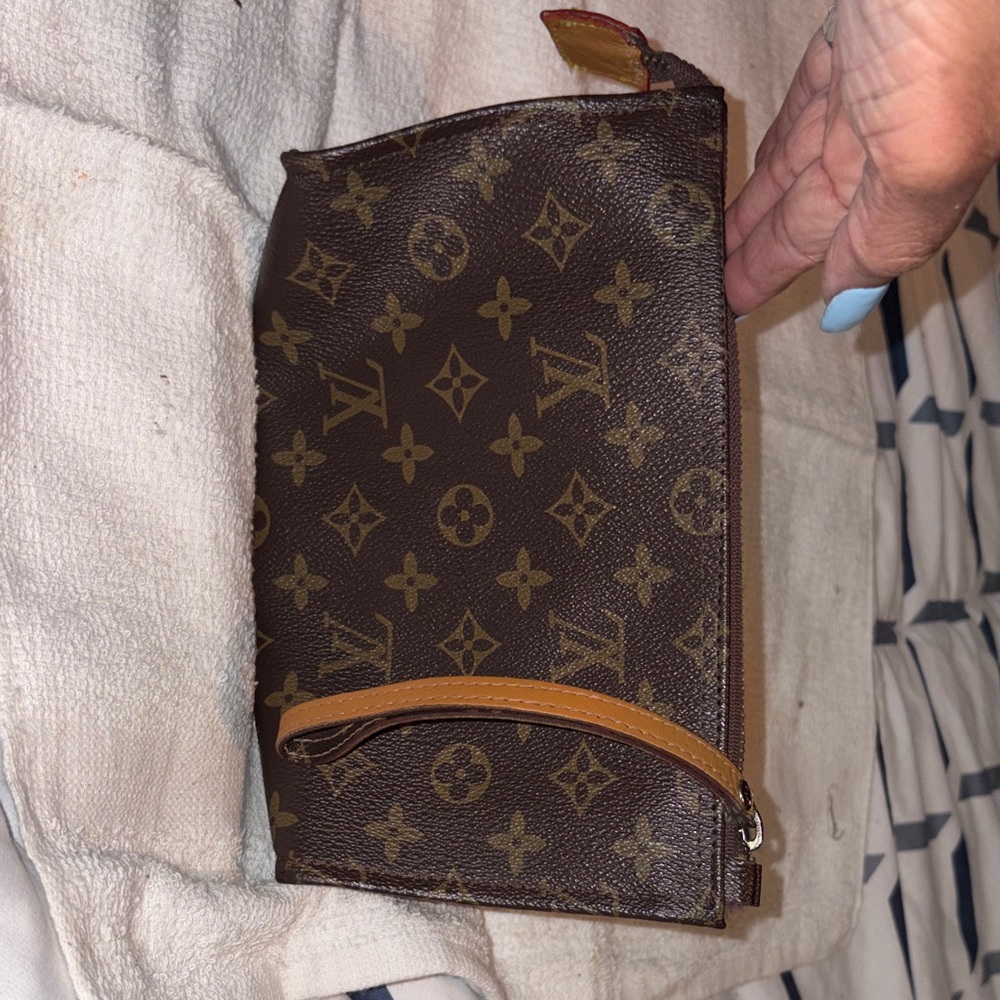 Authentic Louis Vuitton brown poche toilette vintage Monogram Clutch Wristlet - Picture 8 of 14